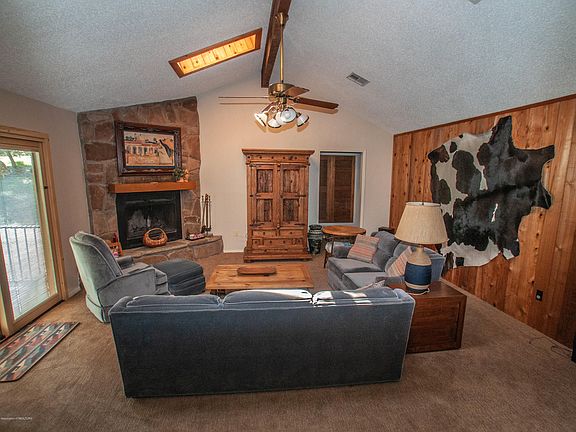 3rd image of 120 Tanglewood Ln