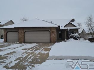 220 N Marquette Ave, Sioux Falls, SD 57110