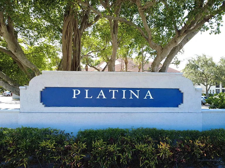 5157 Floria Way #J — Photo 8