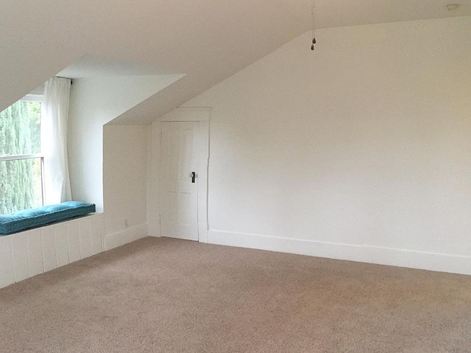 Living Room, dormer window & closet