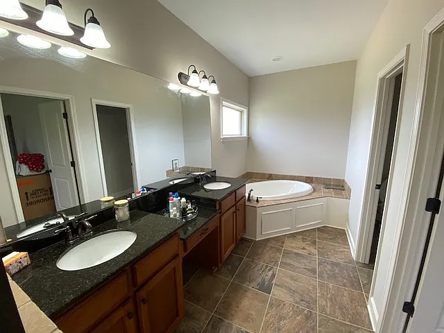 6438 Anglia Valley Dr — Photo 3