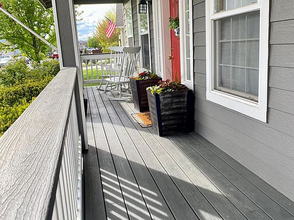 Front porch, brand new composite decking and railing.