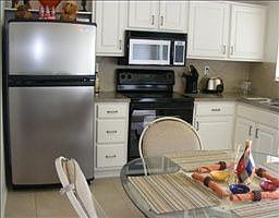 4th image of 9079 Anita Ave