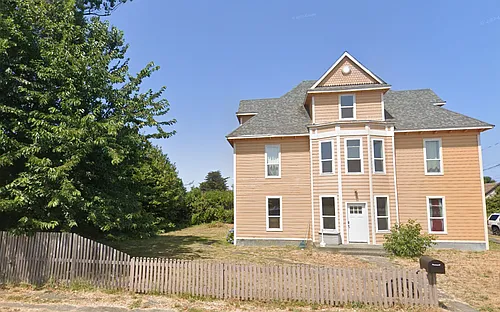 435 Ash St Photo 1