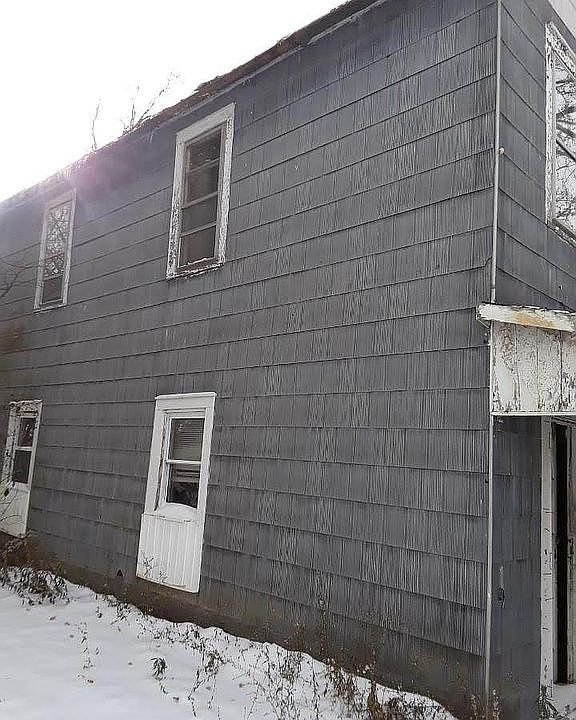 1st image of 907 Centre Ave