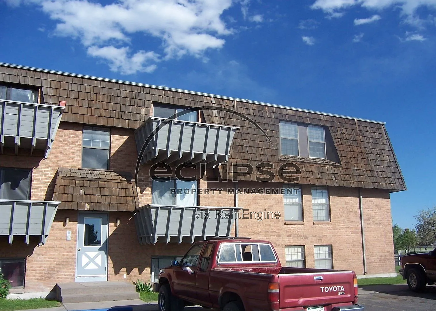 3 bed, 2.0 bath, 1136 sqft, $1,100 — Photo 3