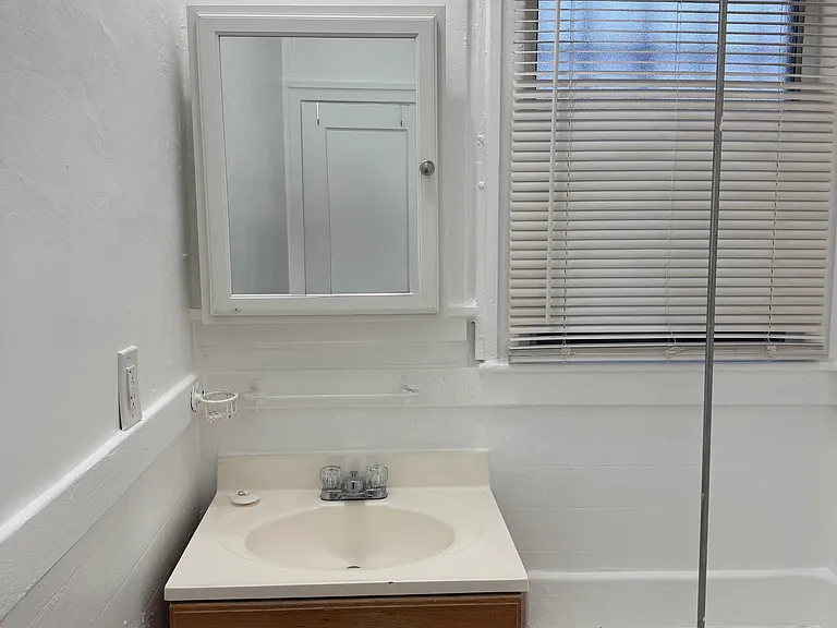 1124 N New Hampshire Ave #D — Photo 10