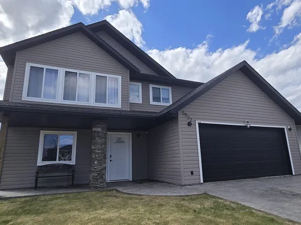 5922 45a St, Vegreville, AB T9C 1V8