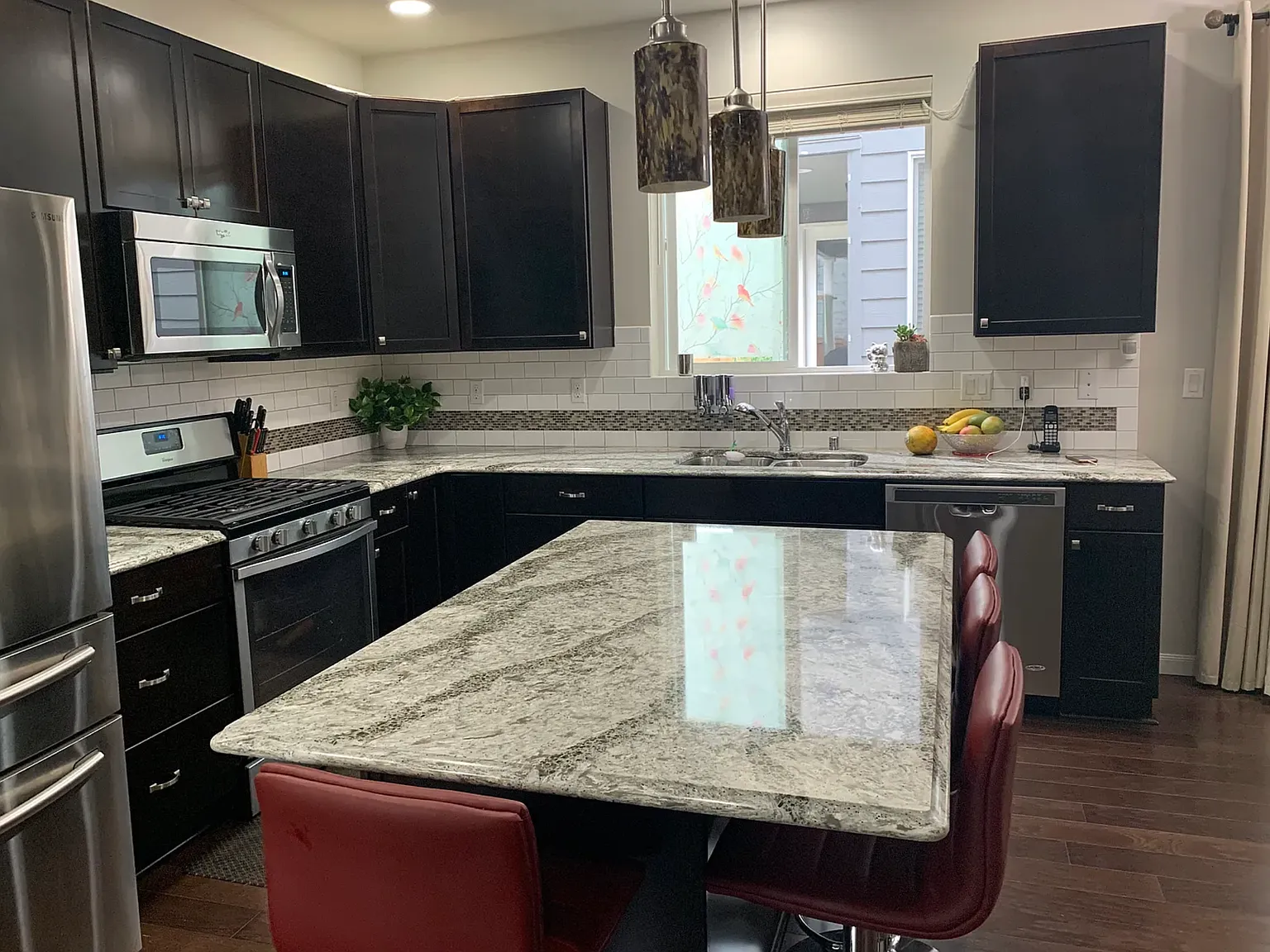 4 bed, 2170 sqft, $3,490 — Photo 3