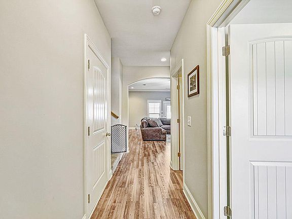 4th image of 3632 McNaughton Way