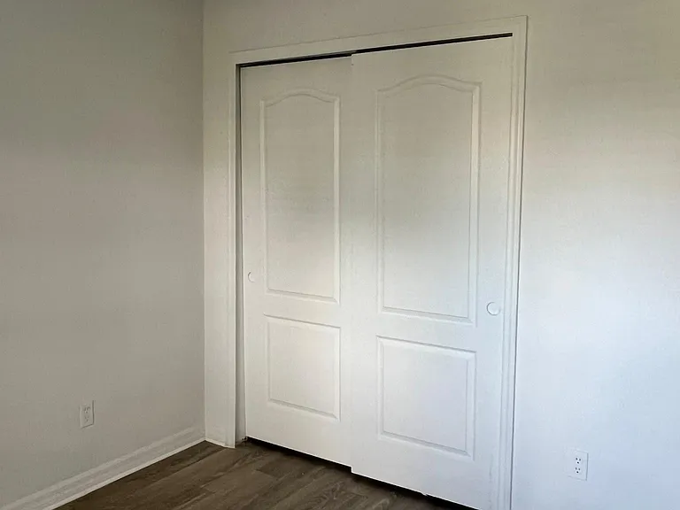 1204 Longville Cir — Photo 2
