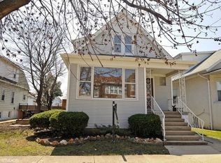 5247 W Waveland Ave #2, Chicago, IL 60641