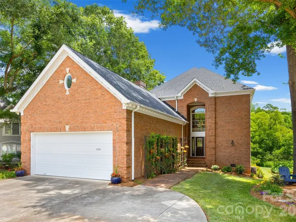 636 Landsdowne Ct, Fort Mill, SC 29708