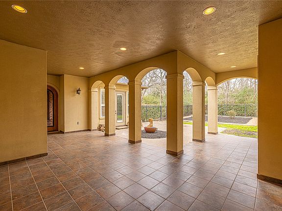 4th image of 3300 Mojave Canyon Dr