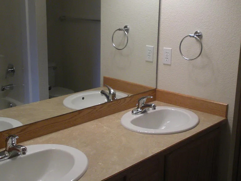 605 Southern Ave #1B — Photo 10