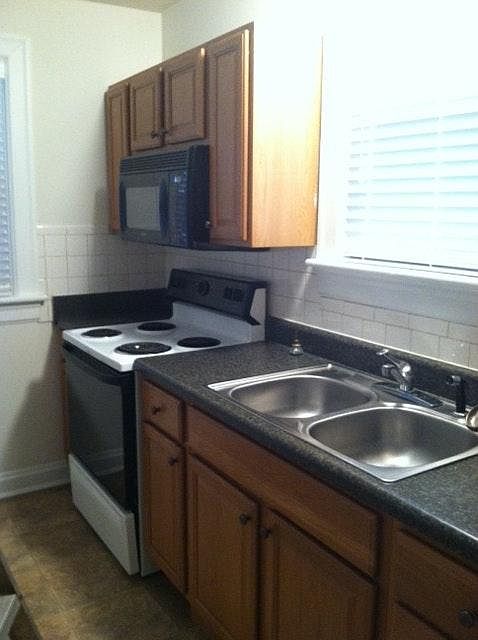 2nd image of 122 Turf Rd