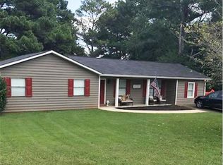 401 Crossing Ct, Woodstock, GA 30188