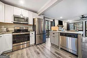 2501 Fairway Oaks — Photo 8