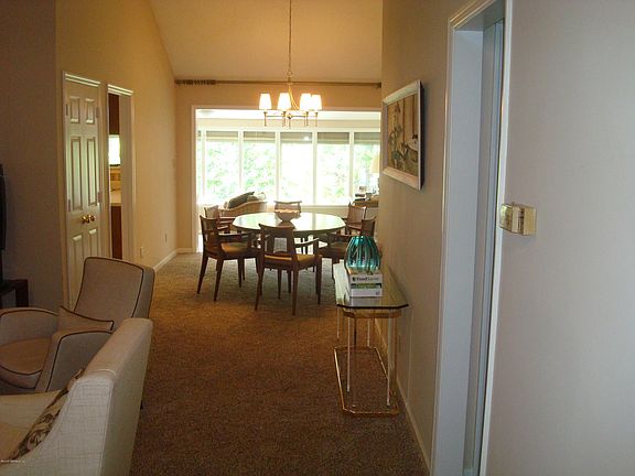 2nd image of 304 Branch Wood Ln #304