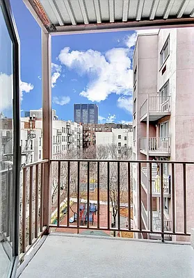 Rented by Nest Seekers International | media 12