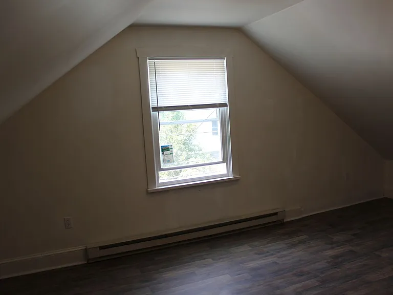209 W Frederick St — Photo 20