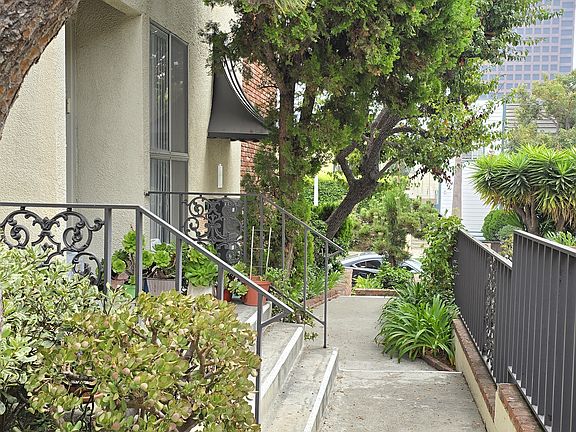 3rd image of 11735 Mayfield Ave #9