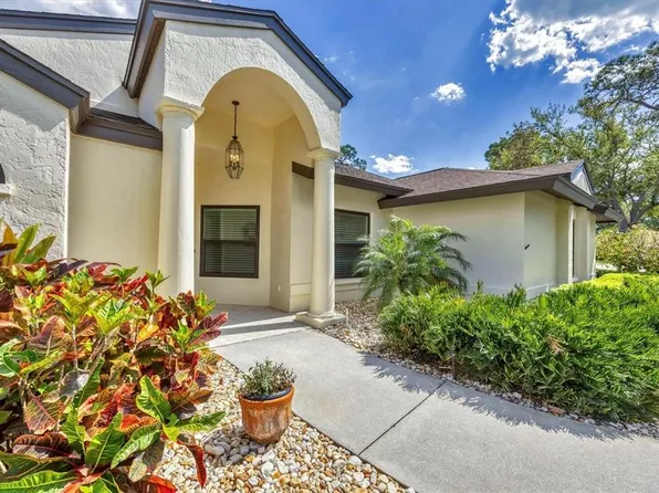 8161 Shadow Pine Way, Sarasota, FL 34238