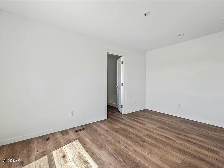 650 E Busby Dr #C — Photo 7