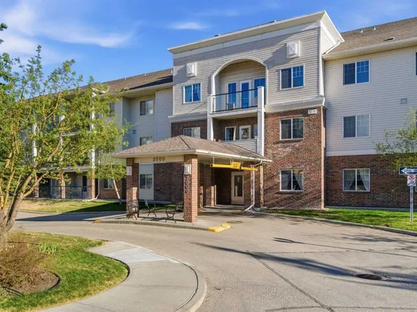 928 Arbour Lake Rd NW #2102, Calgary, AB T3G 5T2