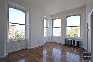 Rented by Bond New York