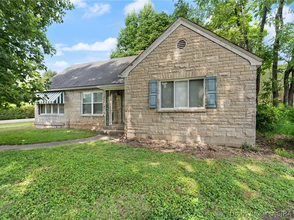 2705 Charlestown Road, New Albany, IN 47150