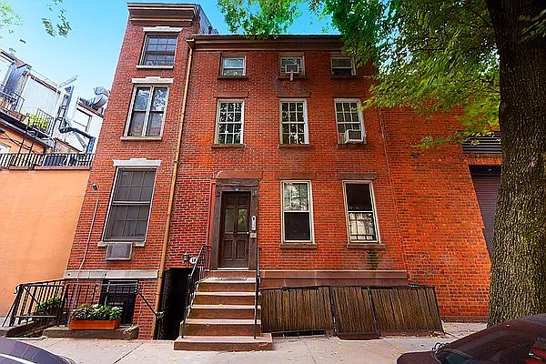 1st image of 120 Charles St