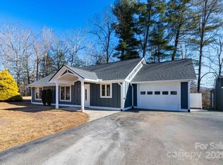 7 McGee Ridge Rd, Fairview, NC 28730