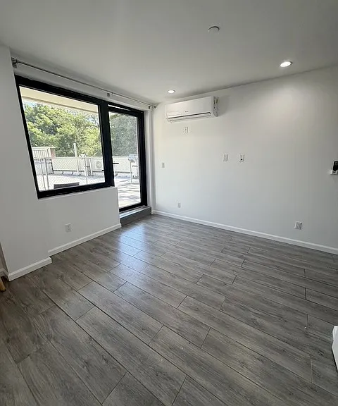 7302 Woodside Ave #2G — Photo 4