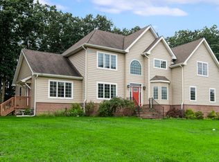3 Hummingbird Ct, Howell, NJ 07731
