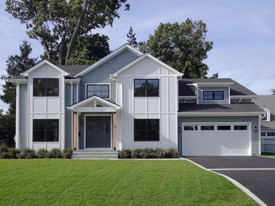 4 Locust Avenue, Glen Head, NY, 11545