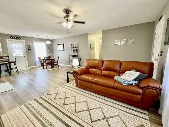 5th image of 3006 N B St