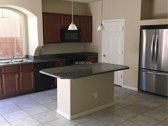 5th image of 9781 Fox Estate St #0