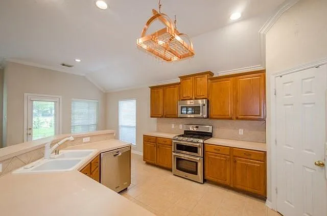 21427 Willow Glade Dr — Photo 12
