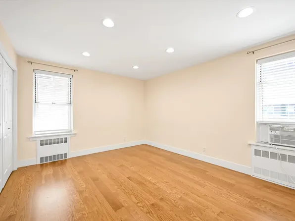 65-05 Yellowstone Boulevard image 7 of 14