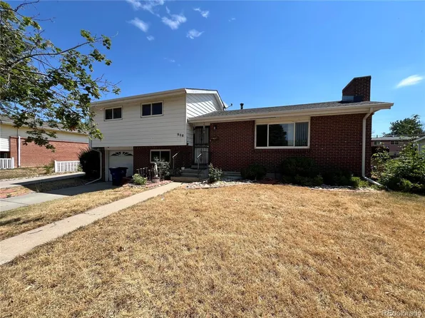 908 Elkhart Street, Aurora, CO 80011