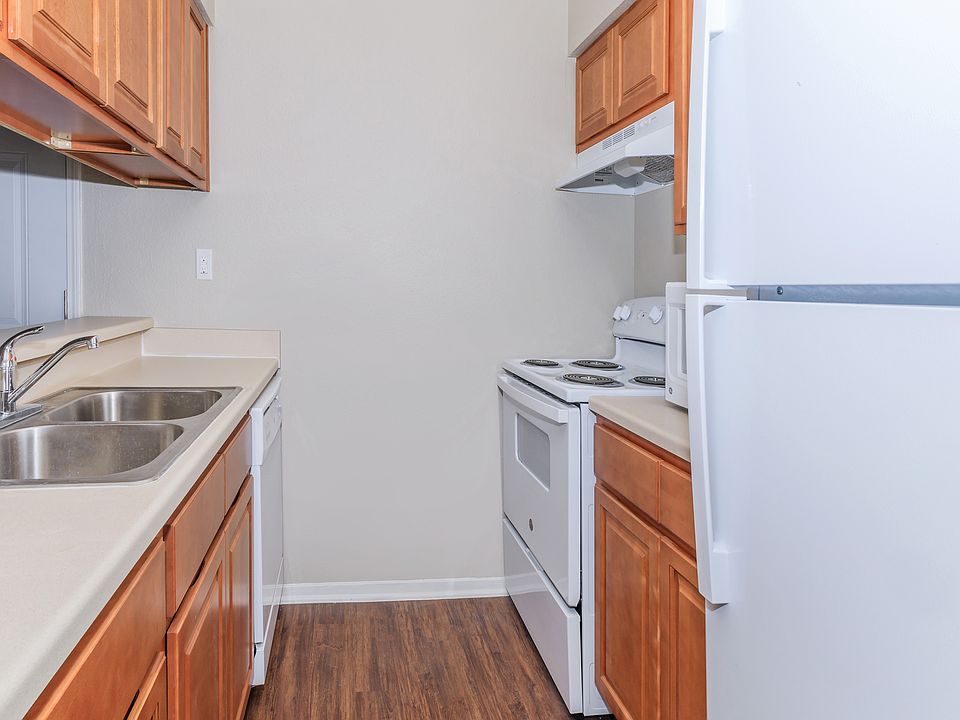 1 bedroom, 1 bathroom kitchen