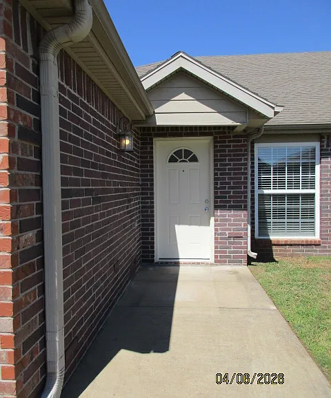 937 Oak Crossing Dr — Photo 2