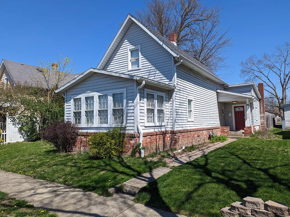 219 Pearl St