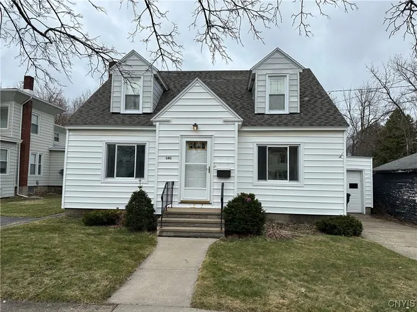 141 W Mohawk St, Oswego, NY 13126