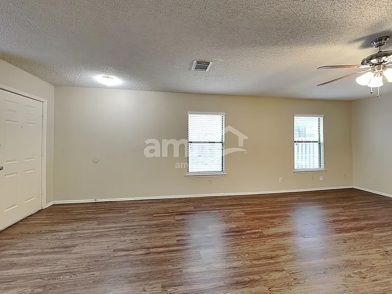 4611 Camas — Photo 8