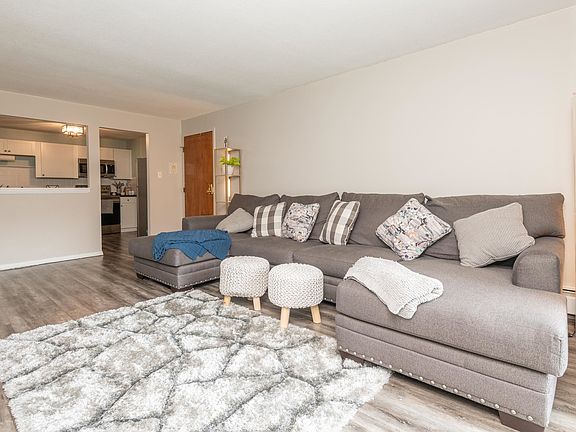 3rd image of 1 Pembroke Drive #16