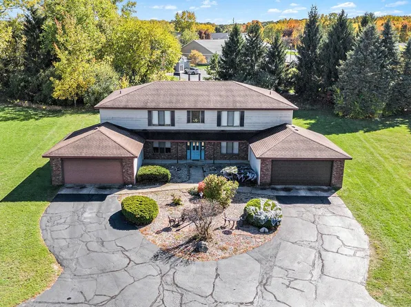 6528 Bella Vista Dr NE, Rockford, MI 49341