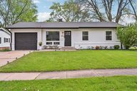 Delphia Ave-1305-001.jpg