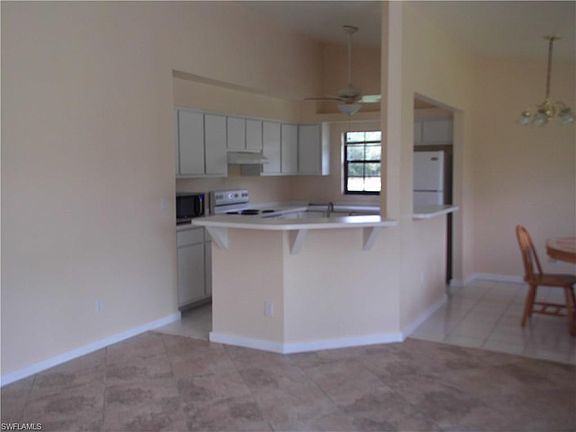 3rd image of 2161 Wyandotte Ave
